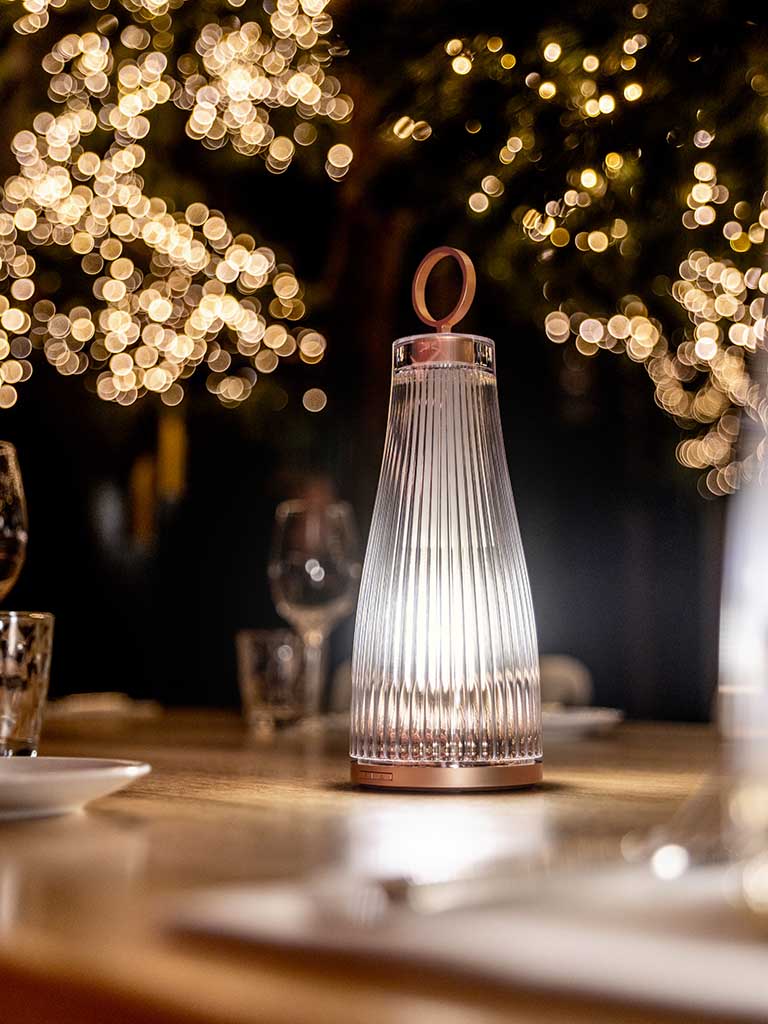 Ramun-Table-lamp-LOUISE-Jean-Marie-Massaud_Photo-Credits-P-Monetta_17PS Louise de Ramun diseño de Jean Marie Massaud
